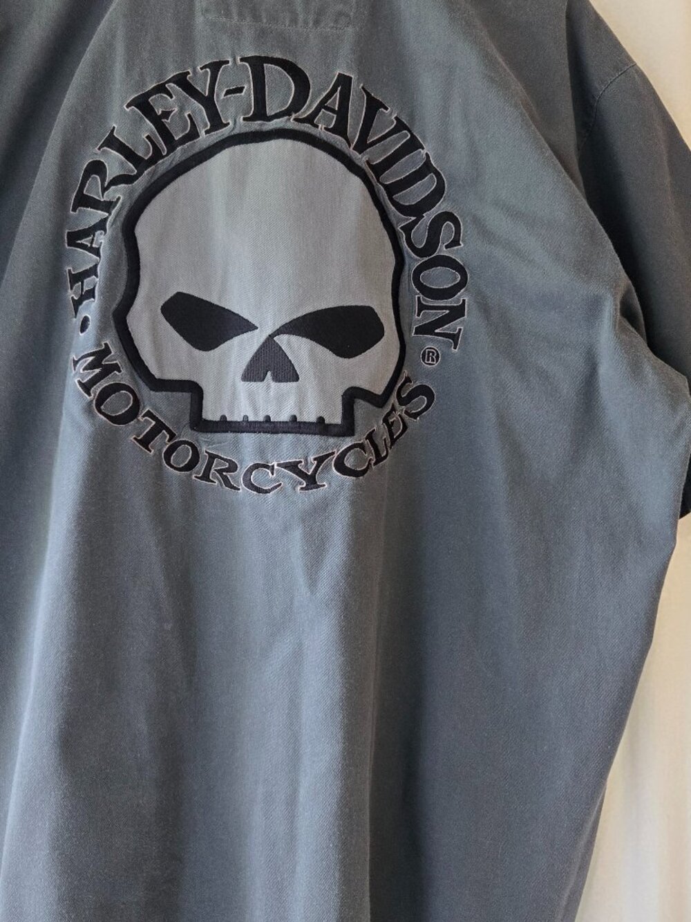 Harley Davidson Gray Button Up Shirt - Picture 2 of 5